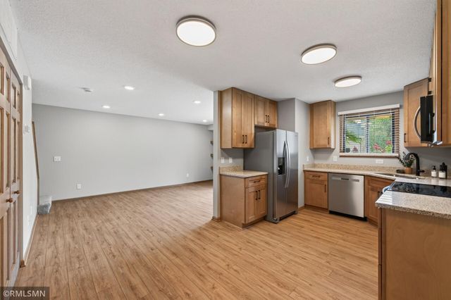 89 126th Lane NW, Coon Rapids, MN 55448