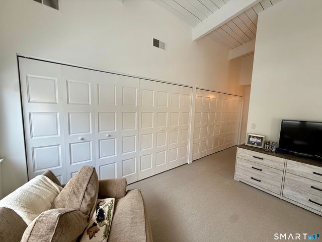 85 Ledgebrook Drive 85, Norwalk, CT 06854