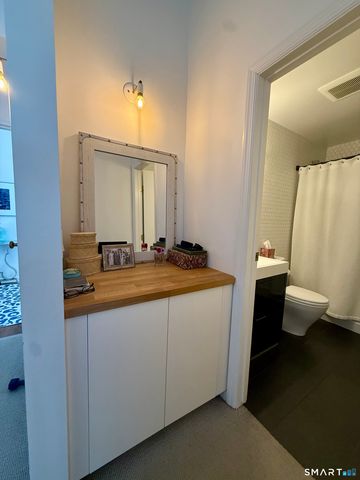 85 Ledgebrook Drive 85, Norwalk, CT 06854