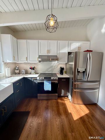 85 Ledgebrook Drive 85, Norwalk, CT 06854