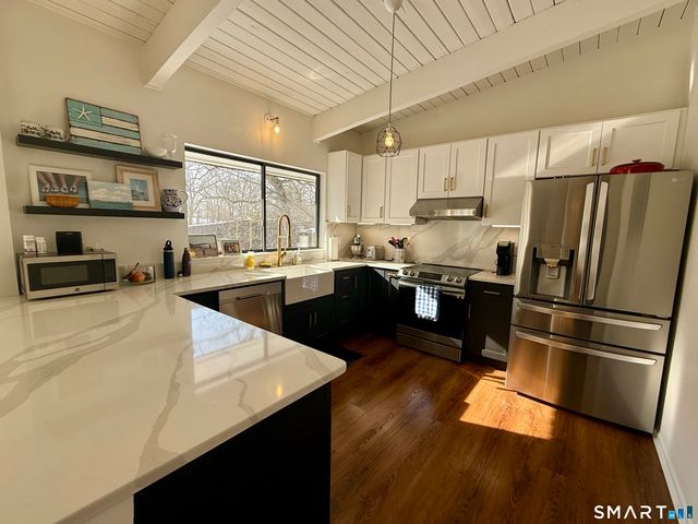 85 Ledgebrook Drive 85, Norwalk, CT 06854