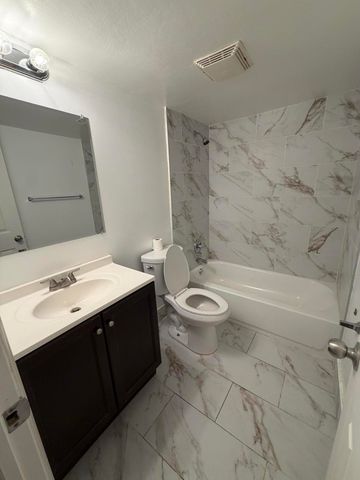 3660 SW 60th Avenue 2, Davie, FL 33314