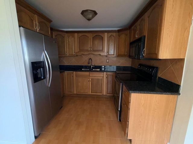 3660 SW 60th Avenue 2, Davie, FL 33314