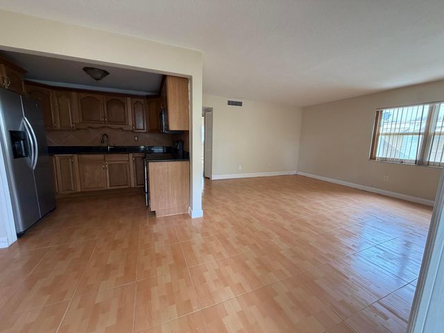 3660 SW 60th Avenue 2, Davie, FL 33314
