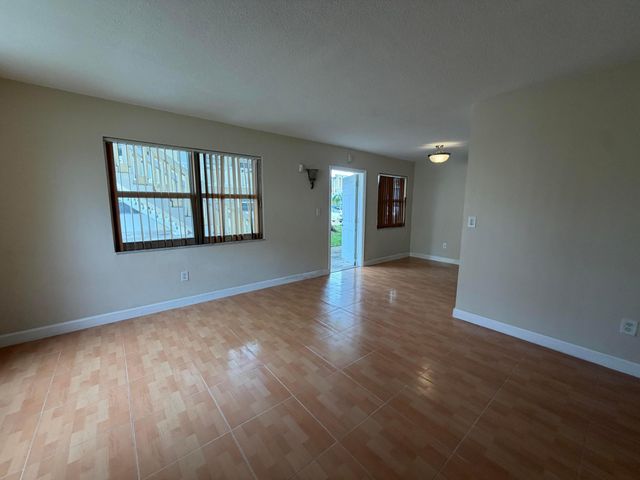 3660 SW 60th Avenue 2, Davie, FL 33314