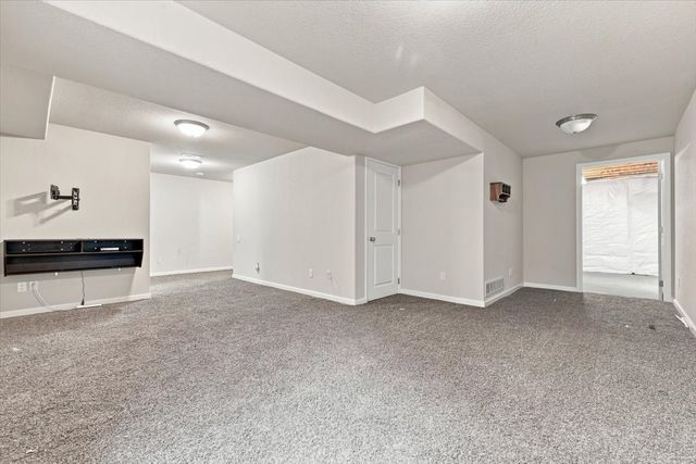 1901 30th Avenue SW, Altoona, IA 50009