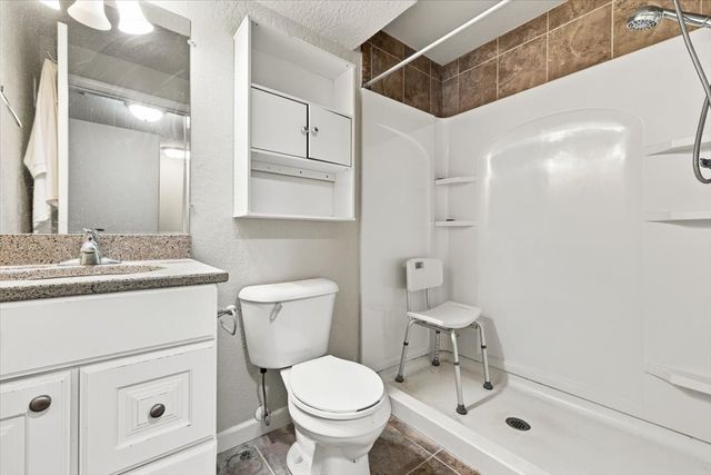 1901 30th Avenue SW, Altoona, IA 50009
