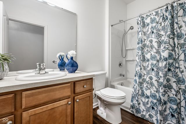 15983 Lambrusco Way, Fishers, IN 46037