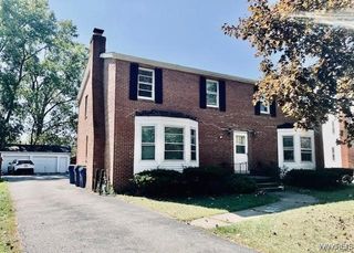 199 Fairgreen Drive Right, Amherst, NY 14228