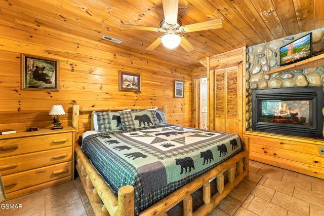 4230 Alyssa Way, Gatlinburg, TN 37738