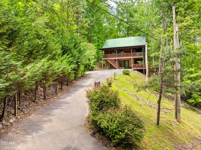 4230 Alyssa Way, Gatlinburg, TN 37738
