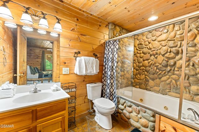 4230 Alyssa Way, Gatlinburg, TN 37738