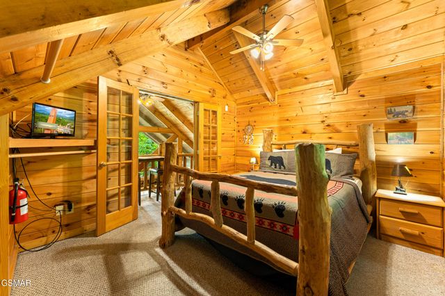 4230 Alyssa Way, Gatlinburg, TN 37738