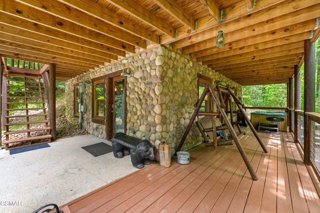 4230 Alyssa Way, Gatlinburg, TN 37738
