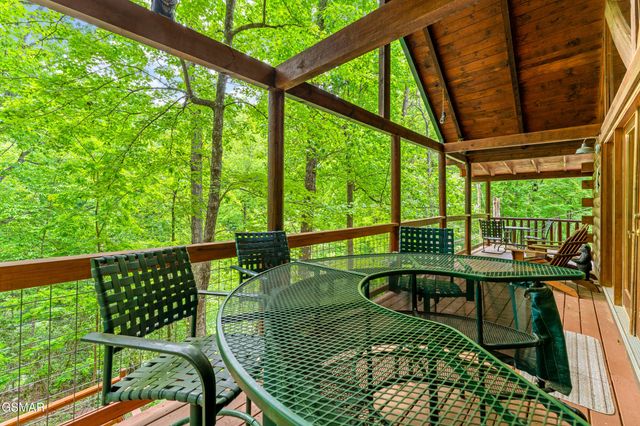 4230 Alyssa Way, Gatlinburg, TN 37738