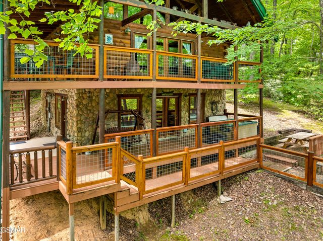 4230 Alyssa Way, Gatlinburg, TN 37738