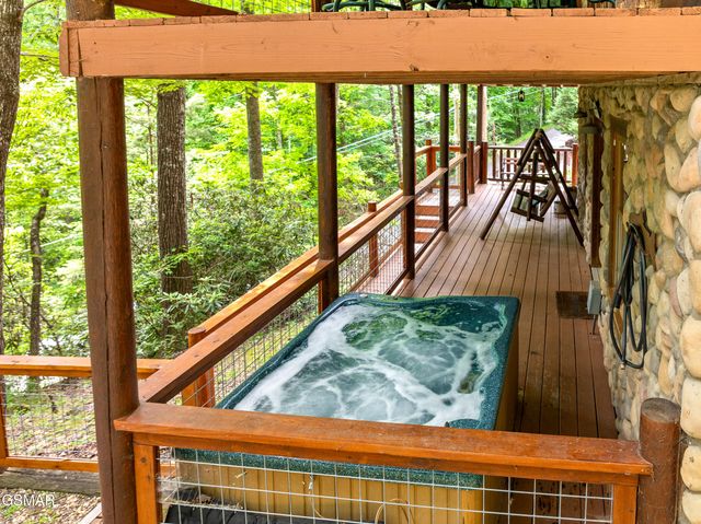 4230 Alyssa Way, Gatlinburg, TN 37738