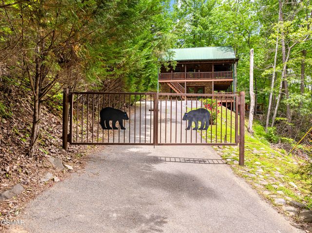 4230 Alyssa Way, Gatlinburg, TN 37738