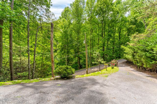 4230 Alyssa Way, Gatlinburg, TN 37738