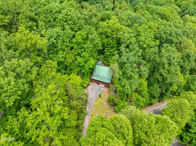 4230 Alyssa Way, Gatlinburg, TN 37738