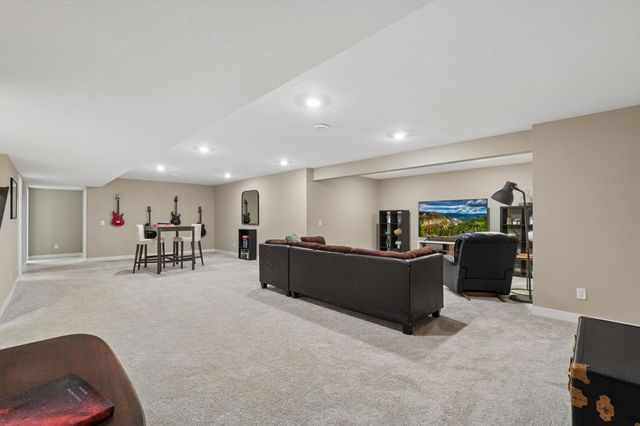 6004 Idsen Lane S, Cottage Grove, MN 55016
