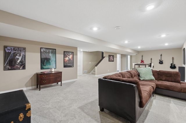 6004 Idsen Lane S, Cottage Grove, MN 55016