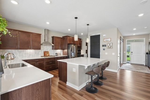 6004 Idsen Lane S, Cottage Grove, MN 55016