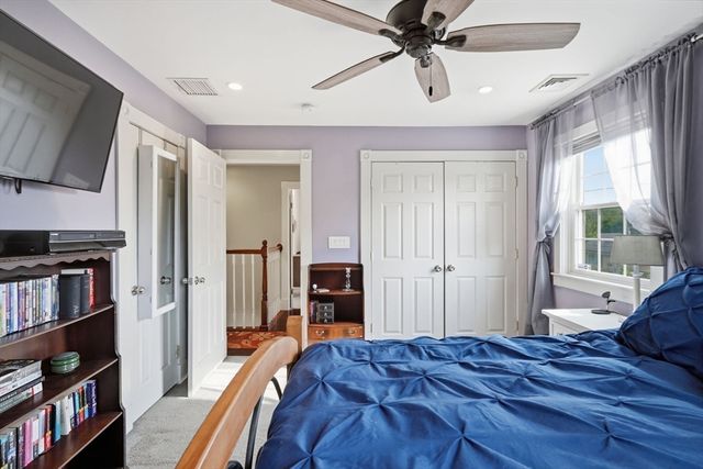 76 Whitlow St, New Bedford, MA 02740
