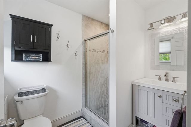 76 Whitlow St, New Bedford, MA 02740