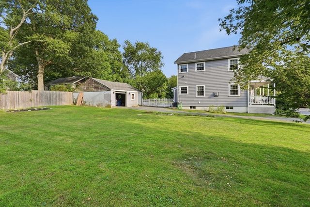 76 Whitlow St, New Bedford, MA 02740