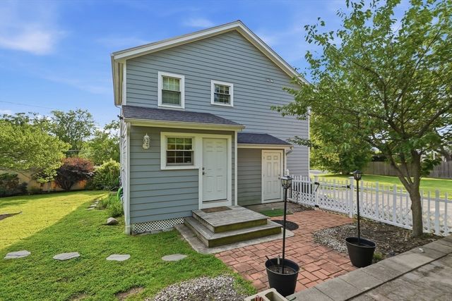 76 Whitlow St, New Bedford, MA 02740
