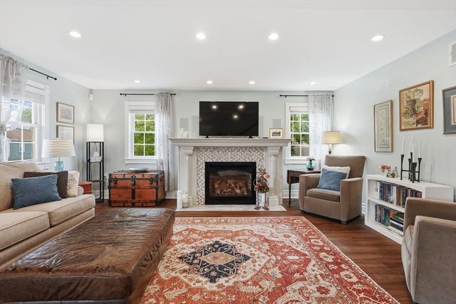 76 Whitlow St, New Bedford, MA 02740