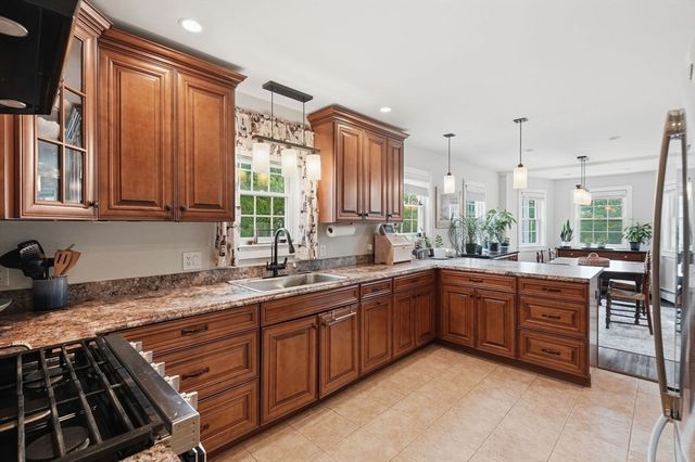 76 Whitlow St, New Bedford, MA 02740