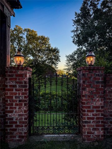 11 Fair Oaks Drive, Haughton, LA 71037