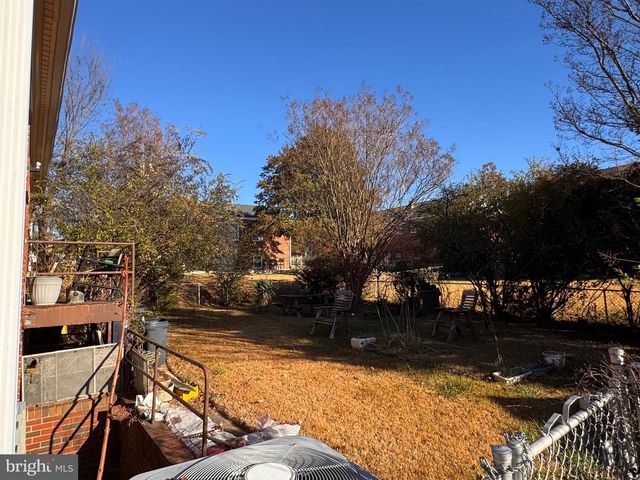 2113 IVERSON ST, Temple Hills, MD 20748