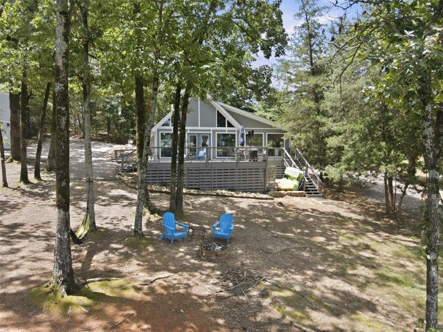 108 E Barker Creek Drive, Scroggins, TX 75480