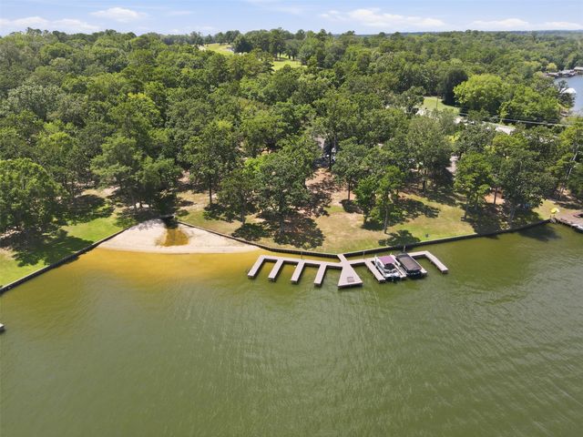 108 E Barker Creek Drive, Scroggins, TX 75480