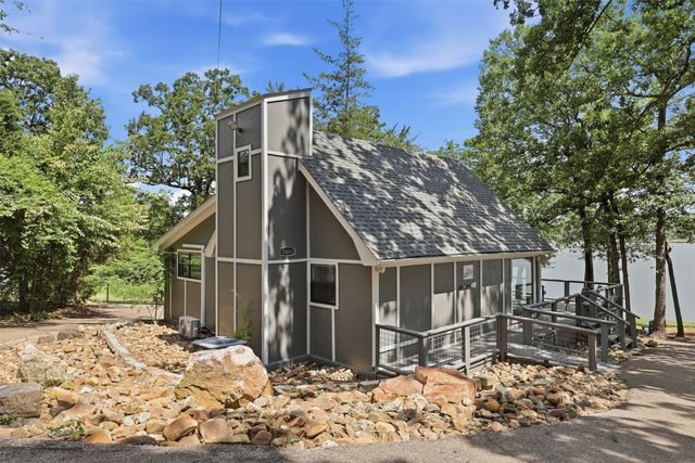 108 E Barker Creek Drive, Scroggins, TX 75480