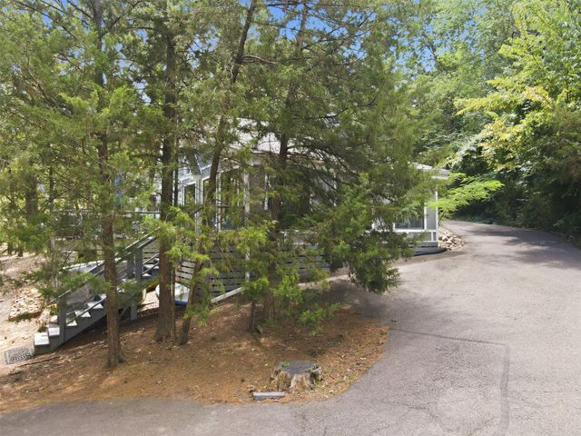 108 E Barker Creek Drive, Scroggins, TX 75480