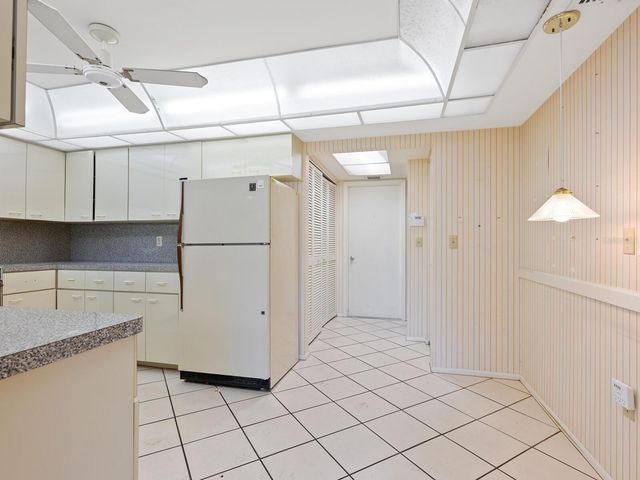 5450 GOLF POINTE DRIVE, Sarasota, FL 34243