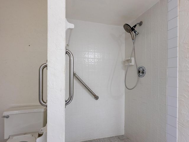 5450 GOLF POINTE DRIVE, Sarasota, FL 34243