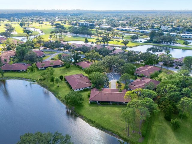 5450 GOLF POINTE DRIVE, Sarasota, FL 34243