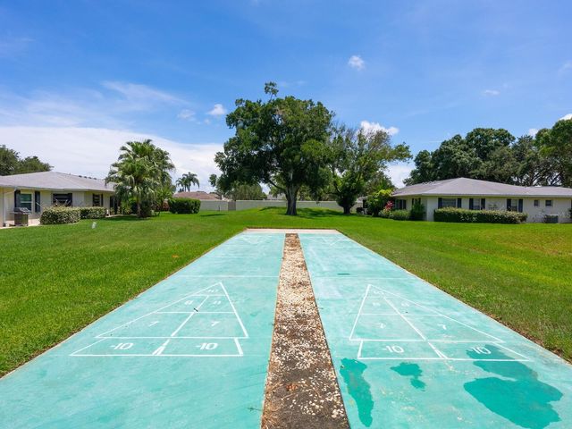 5450 GOLF POINTE DRIVE, Sarasota, FL 34243