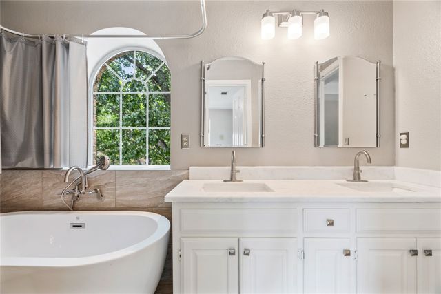5913 Sandhills Circle, Plano, TX 75093