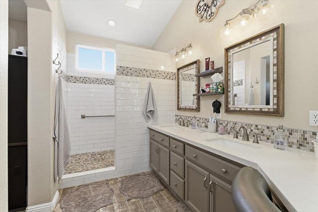 2681 Ponderosa Dr, Lodi, CA 95242