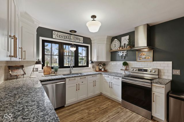 7643 Dean Road, Indianapolis, IN 46240