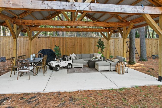 7643 Dean Road, Indianapolis, IN 46240