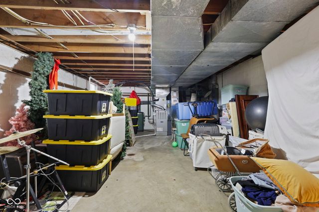 7643 Dean Road, Indianapolis, IN 46240