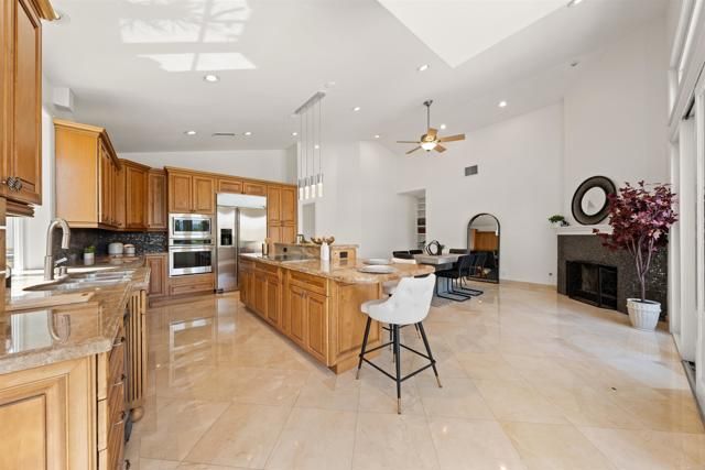 12055 Tretagnier Circle, Rancho Bernardo (san Diego), CA 92128