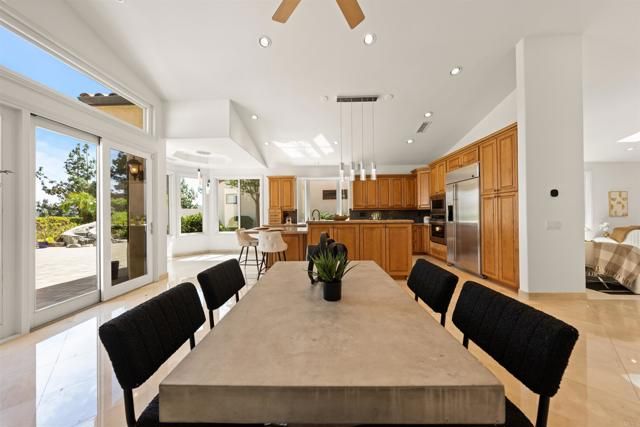 12055 Tretagnier Circle, Rancho Bernardo (san Diego), CA 92128